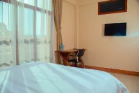 Peak Hotel