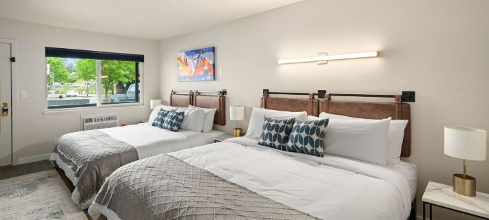 Hotel McCoy - Art, Libations, Pool Society Hotels in Brazos County