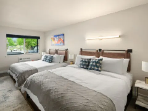 Hotel McCoy - Art, Coffee, Beer, Wine Hotels in Pullman