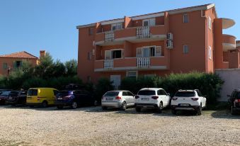 Villa Ata Razanac - Apartment with Sea View