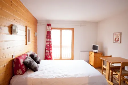 Le Floralp Отели в г. Комблу