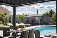 Contact Hôtels les Pierres Dorées Hotels in Anse