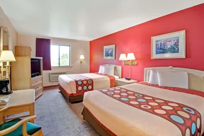 Super 8 by Wyndham Albuquerque West/Coors Blvd فنادق في ألباكيركي