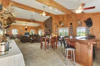 EXCEPTIONAL EXCLUSIVE ONE-OF-A-KIND 5 BEDROOM 5 BATH LODGE IN VENICE