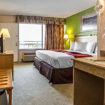 South Bay Inn