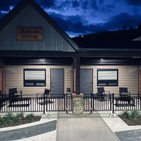 Rooms at Riveredge