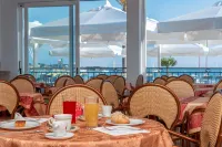 Hotel Riviera - Scenic