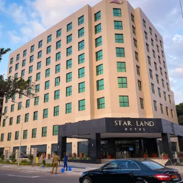 Star Land Hotel Bastos