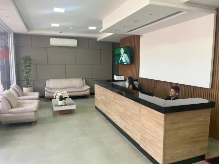 Hotel Seven Отели в г. Триндади