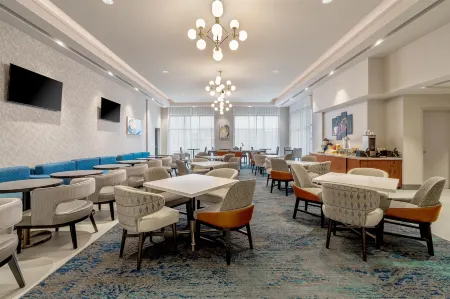 DoubleTree by Hilton Sioux City