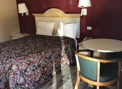 Travelers Inn