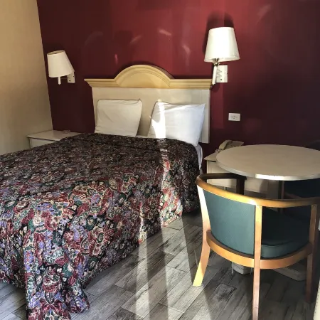 Travelers Inn