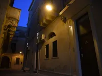 Cadelli Luxury Suite & Apartments Hotels near Lecce Cathedral