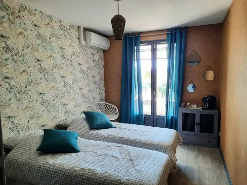 CHAMBRES D'HÔTES VILLA LEI RIGAÜ Hôtels à : Salernes