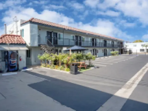 尤尼克汽車旅館 鄰近愛荷華戰艦博物館的酒店