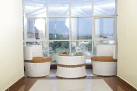 Claire de Lune Moonlight Hotel - parking
