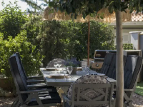 Aval Riviera Hotels in Saronikos
