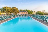 Résidence Pierre & Vacances le Domaine de Bourgenay Hotels in Saint-Hilaire-la-Foret