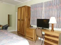Hotel Four Seasons Hotels near The Jamaica Conference Centre