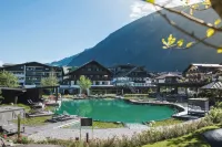 Neuhaus Zillertal Resort - Pools