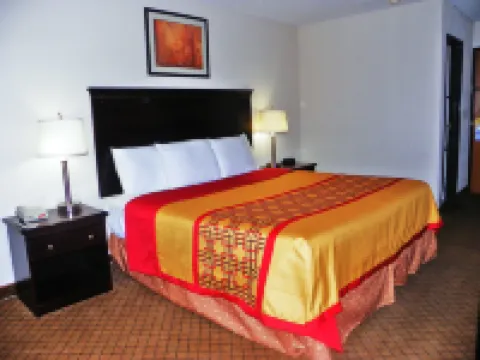 Royalton Inn & Suites Upper Sandusky Hotels in Upper Sandusky