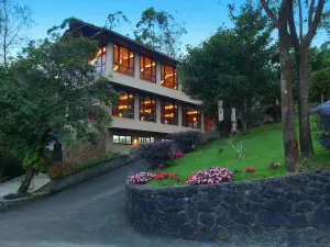 Tea Terrain Resorts & Spa