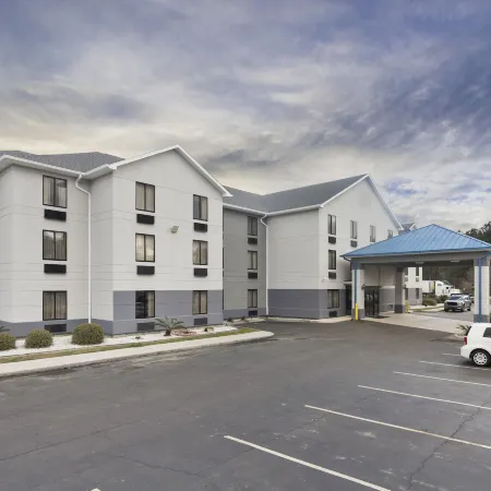 Baymont by Wyndham Pooler/Savannah