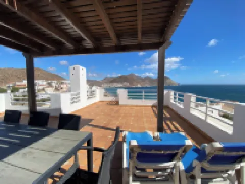 Apartahotel Vistamar San José ニハルのホテル