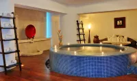 Emporio Acapulco - Hot Tub
