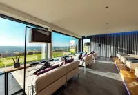 Burghotel Staufeneck فنادق في Bad uberkingen