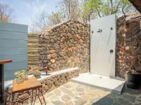 Tuningi Safari Lodge Hotels in Zeerust