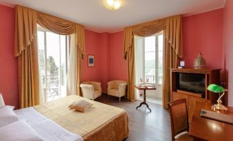 Excelsior Palace Hotel