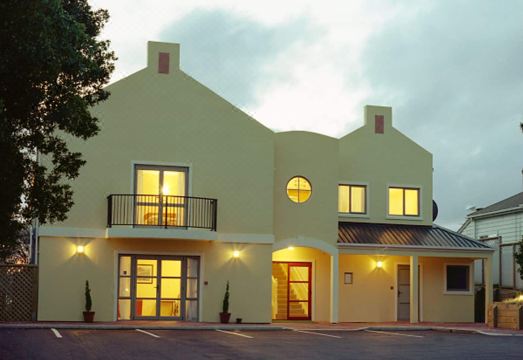 엘리어츠 카피티 코스트 모터 로지