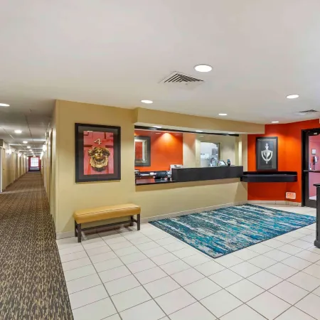 Extended Stay America Suites - Oklahoma City - NW Expressway Отели рядом с достопримечательностью «Пенн Сквер Молл»