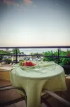 Faedra Beach - breakfast