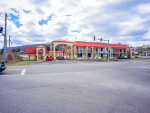 奧扎克交匯山景-由OYO管理 山景城酒店