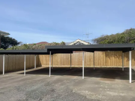 Botanic Racecourse Отели в г. Уоррнамбул