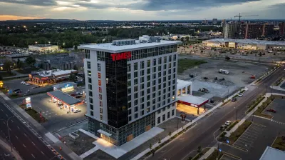 Grand Times Hotel Laval - Centropolis Các khách sạn gần Musée Pour Enfants De Laval Inc