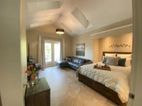 Kelowna Bed & Breakfast - Chatham House