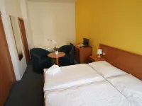 Hotel Meritum Hotels near White Hill