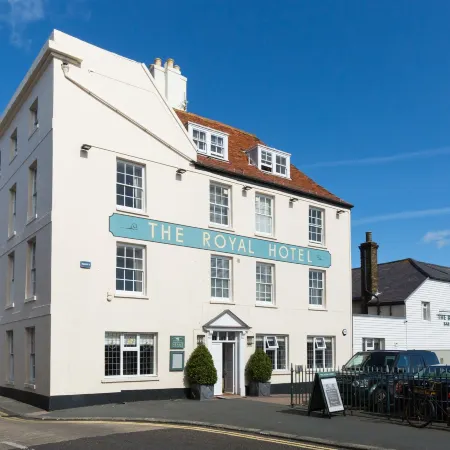 Royal Hotel