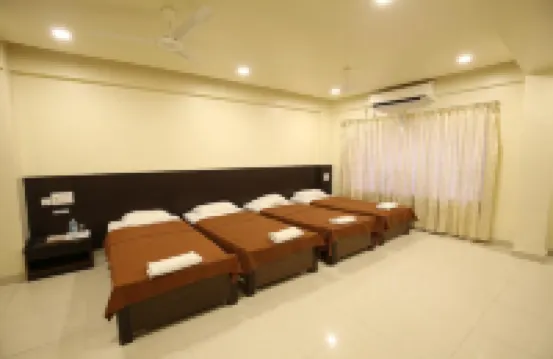 Hotel Kohinoor Square