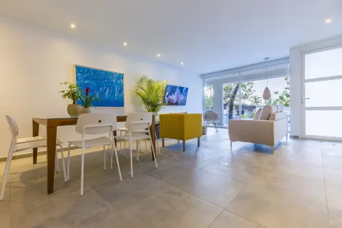 Boca Catalina Modern Villa - Private Pools