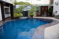 Maximus Business by Easy Hotéis - Pools