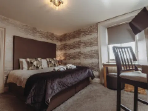 The Tower Gastro Pub & Apartments Hotels in Crieff