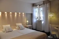 Logis Hôtel Le Glacier Отели в г. Оранж