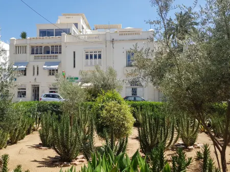 Maison d'Hôtes Dar Ennassim Отели рядом с достопримечательностью «Ванны Антония Карфагенского»