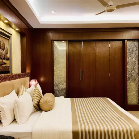 Hotel KRC Palace