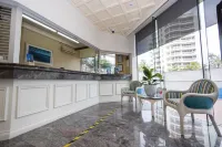 Burleigh Surf Apartments Hotel a Miami