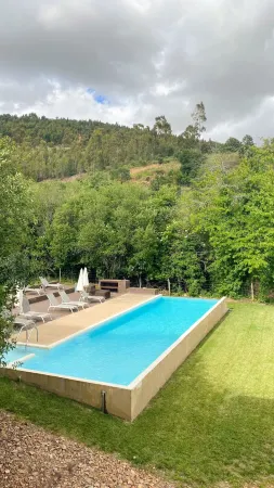 Colmeal Countryside Hotel Отели в г. Алмейда